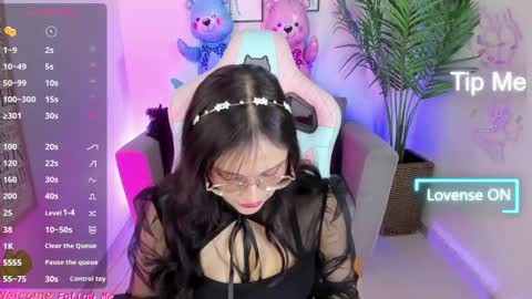 Kyomi online show from February 22, 2025, 5:02 pm