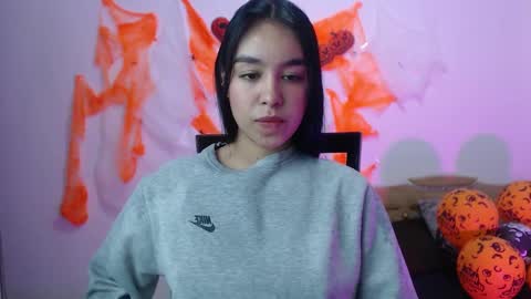 Kyra  online show from October 18, 2025, 12:39 pm