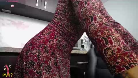 Kyra online show from February 10, 2026, 12:53 pm