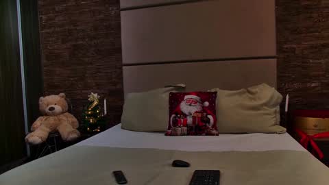 Kyra online show from December 23, 2024, 3:50 am