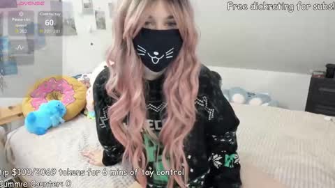 Kyra Wild online show from October 25, 2025, 5:15 am