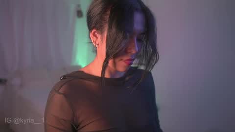 schedule 300 pm - 1100pm colombia time online show from February 8, 2025, 3:52 am