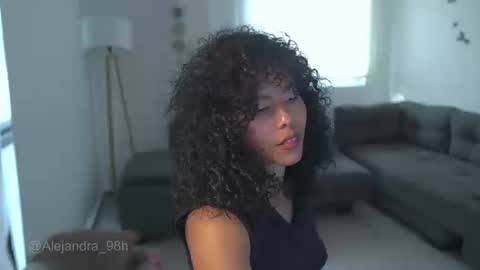 schedule 300 pm - 1100pm colombia time online show from September 8, 2025, 10:09 pm