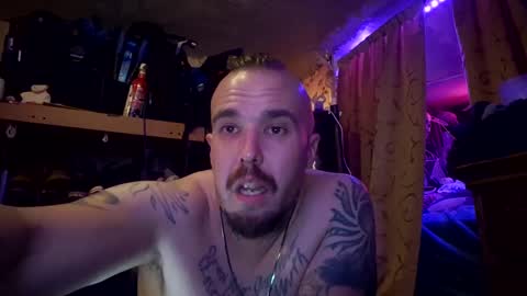 kyrowho online show from February 3, 2025, 9:18 pm