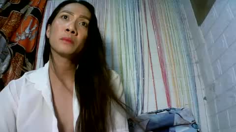 kyutshyne online show from January 27, 2025, 9:44 pm