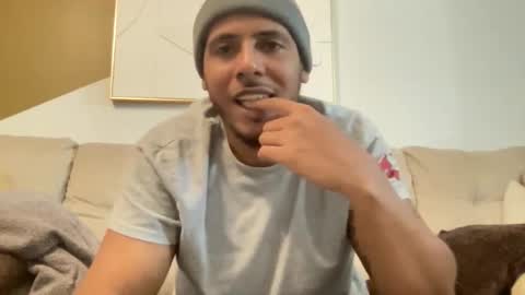 Snapshot of kzen37313 chatting on March 21, 2026, 10:35 pm kzen37313 online show from March 21, 2026, 10:35 pm