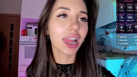 Snapshot of l1tww chatting on February 5, 2025, 11:28 pm Malika online show from February 5, 2025, 11:28 pm