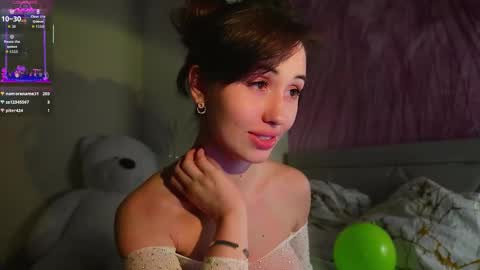 Snapshot of l1tww chatting on November 13, 2025, 10:19 pm Malika online show from November 13, 2025, 10:19 pm