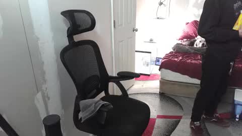 l1v1nth3dr3am online show from October 25, 2025, 5:51 pm