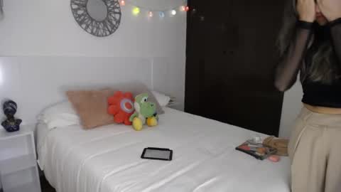 Catalina online show from March 17, 2026, 2:38 am