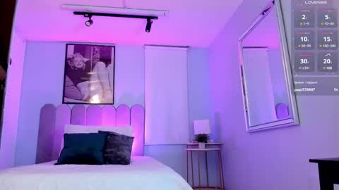 Cris  online show from March 12, 2025, 11:42 am