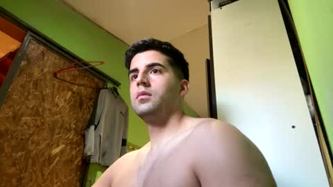 Snapshot of laauuti chatting on July 26, 2026, 7:43 pm qcyo online show from July 26, 2026, 7:43 pm