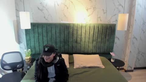 labrinthteasing online show from January 13, 2026, 12:10 pm