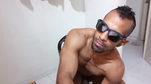 Snapshot of lacasadelosmunecosbq chatting on March 27, 2026, 5:13 am Bruno Smith online show from March 27, 2026, 5:13 am
