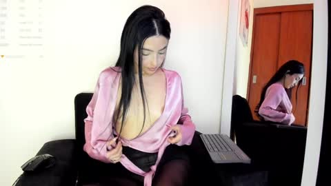 lace_victoria online show from December 21, 2024, 4:30 am