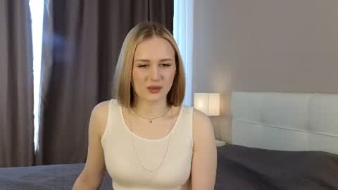 Snapshot of lachelleellwanger chatting on July 5, 2026, 5:03 am Kate online show from July 5, 2026, 5:03 am