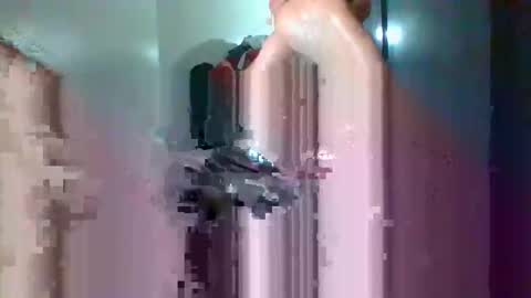 lachickadelbronx online show from March 5, 2025, 12:05 am