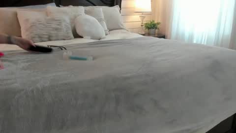 lacii_lo online show from July 28, 2026, 4:39 pm
