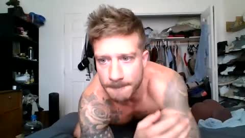 lacrioxcum18 online show from October 1, 2025, 4:24 pm