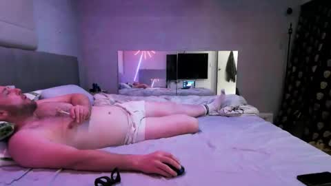 Hectic online show from November 12, 2025, 7:46 pm