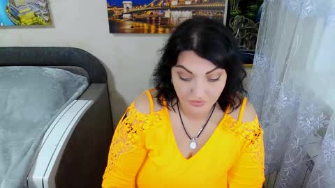 lady_boom_ online show from October 10, 2025, 2:49 pm