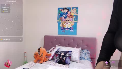 lady_butterfly19 online show from December 7, 2024, 9:00 pm