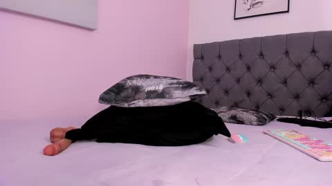 Karla - Instagram   lady karla1 online show from February 27, 2025, 7:47 pm