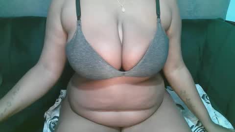 Snapshot of lady_dearra chatting on May 4, 2026, 2:18 am lady_dearra online show from May 4, 2026, 2:18 am
