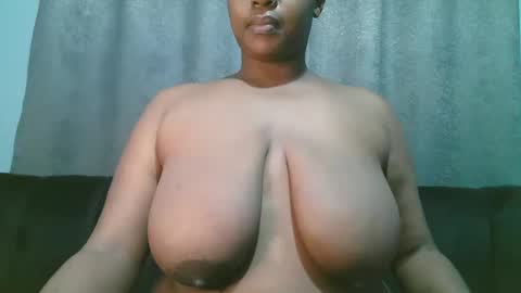 Snapshot of lady_dearra chatting on June 1, 2026, 2:24 am lady_dearra online show from June 1, 2026, 2:24 am