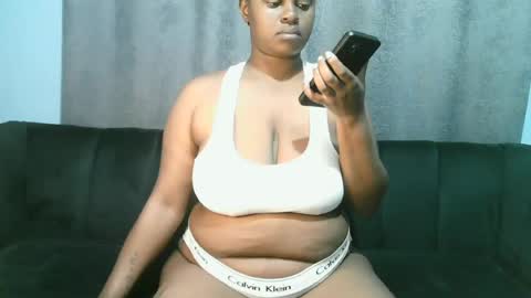 Snapshot of lady_dearra chatting on June 20, 2026, 2:58 am lady_dearra online show from June 20, 2026, 2:58 am