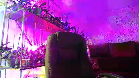 Lady Gloria online show from November 2, 2025, 5:21 am