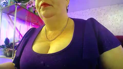 Lady Gloria online show from May 16, 2026, 6:54 am