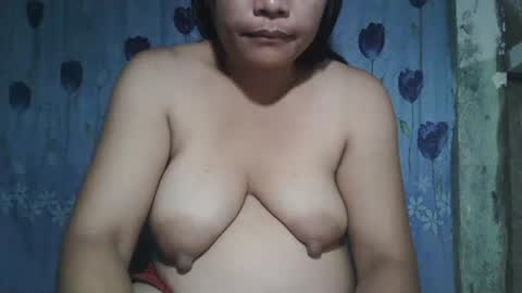 lady_love063 online show from October 2, 2025, 9:22 pm