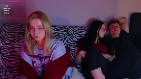 Snapshot of lady_lucky_love chatting on October 4, 2025, 4:27 pm KENDALL NATHANPVT IS OPEN online show from October 4, 2025, 4:27 pm