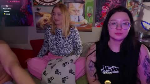 Snapshot of lady_lucky_love chatting on October 16, 2025, 5:36 pm KENDALL NATHANPVT IS OPEN online show from October 16, 2025, 5:36 pm