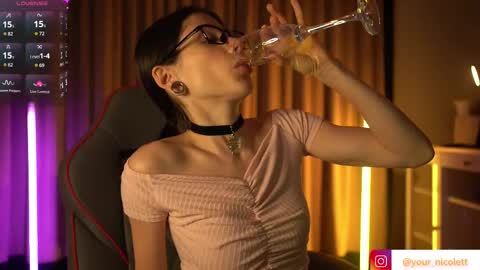 lady_nicolett online show from December 18, 2025, 12:17 am