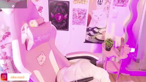 Lady  online show from February 21, 2026, 9:16 pm