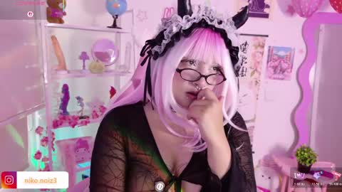Lady  online show from May 18, 2026, 9:42 pm