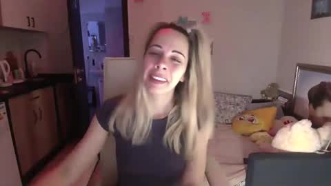 lady_smile69 online show from November 2, 2025, 3:09 am