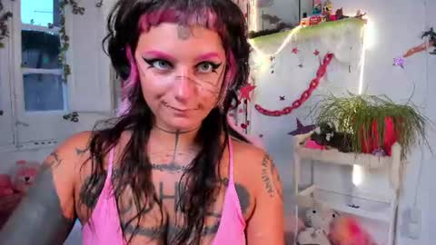 Snapshot of lady_sontse_ chatting on July 11, 2026, 7:27 pm Mia online show from July 11, 2026, 7:27 pm