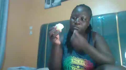 lindah32 online show from April 21, 2026, 2:51 am