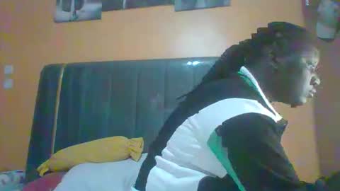 Snapshot of ladyblossoms19 chatting on May 24, 2026, 8:25 pm lindah32 online show from May 24, 2026, 8:25 pm