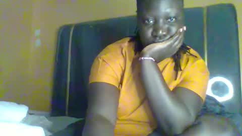 Snapshot of ladyblossoms19 chatting on June 1, 2026, 10:06 am lindah32 online show from June 1, 2026, 10:06 am