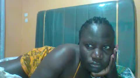 Snapshot of ladyblossoms19 chatting on June 9, 2026, 7:25 pm lindah32 online show from June 9, 2026, 7:25 pm