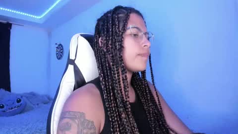  Lady  online show from February 6, 2025, 3:06 am