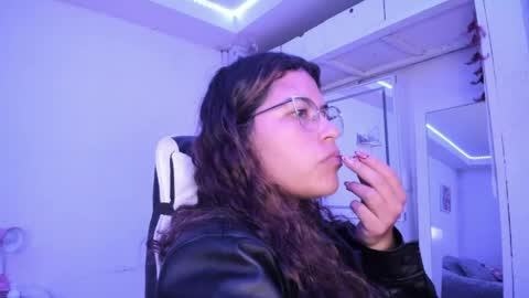  Lady  online show from May 19, 2026, 5:36 am