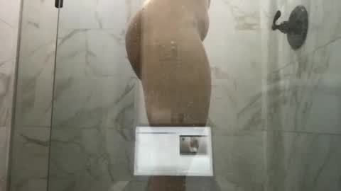 ladybugsandlillies online show from March 31, 2026, 4:40 pm