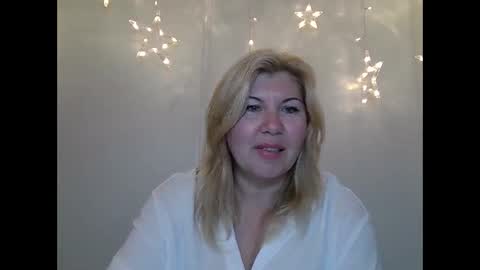 ladycharisma online show from April 18, 2026, 7:58 pm