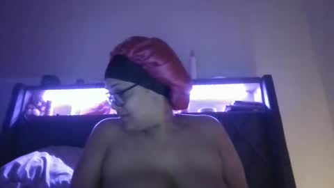 Snapshot of ladycinnabon chatting on January 27, 2025, 4:09 am Stephanie online show from January 27, 2025, 4:09 am