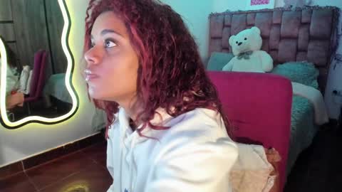 leidy daniela online show from February 18, 2025, 9:32 am